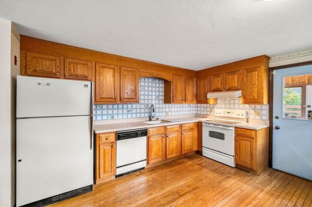 36 Perry Street, Weymouth, MA 02189