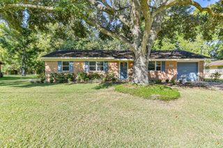 2012 N Galveston Avenue, Pearland, TX 77581