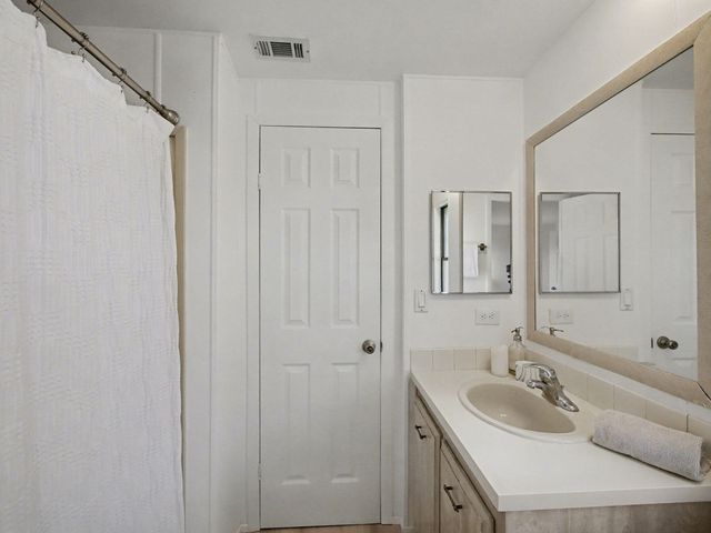 7843 SE Saratoga Drive, Hobe Sound, FL 33455