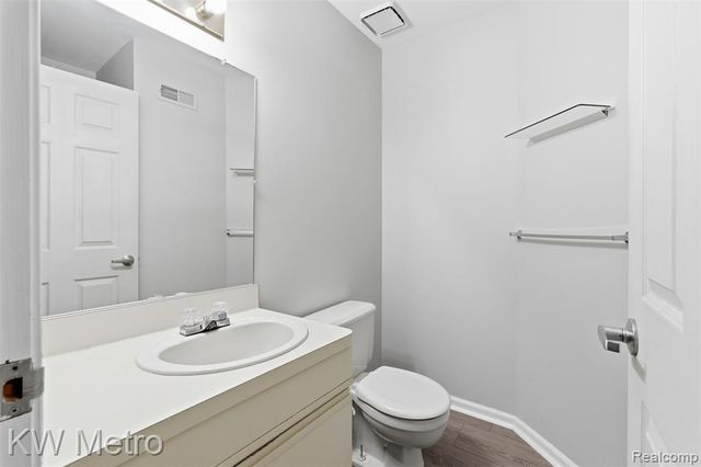 1563 N Bywood Avenue, Clawson, MI 48017