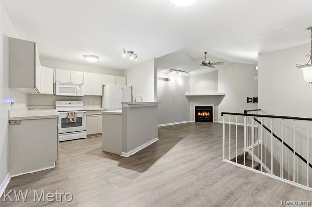 1563 N Bywood Avenue, Clawson, MI 48017