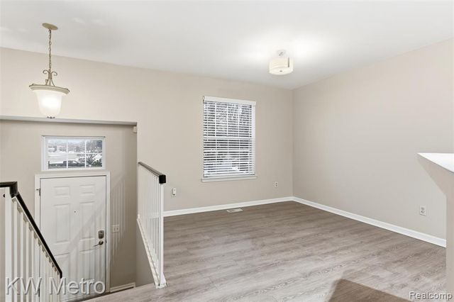 1563 N Bywood Avenue, Clawson, MI 48017