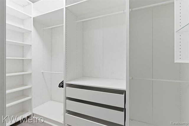 1563 N Bywood Avenue, Clawson, MI 48017