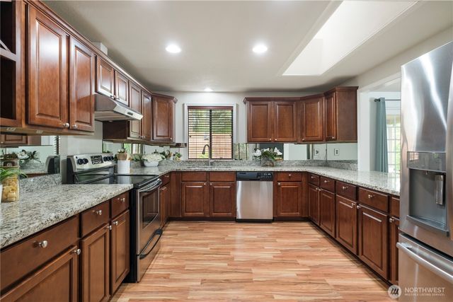 21906 Old Poplar Way, Brier, WA 98036