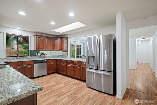 21906 Old Poplar Way, Brier, WA 98036