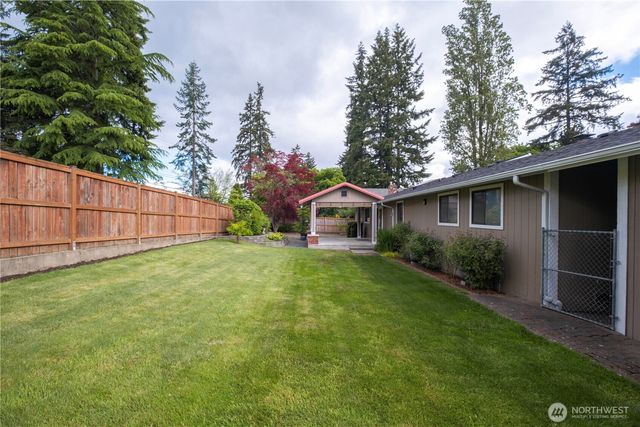 21906 Old Poplar Way, Brier, WA 98036