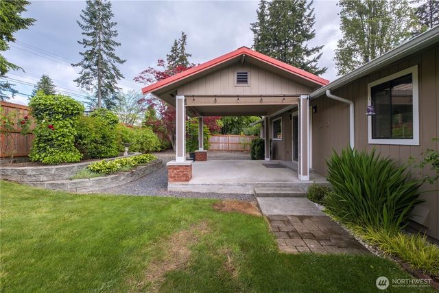 21906 Old Poplar Way, Brier, WA 98036