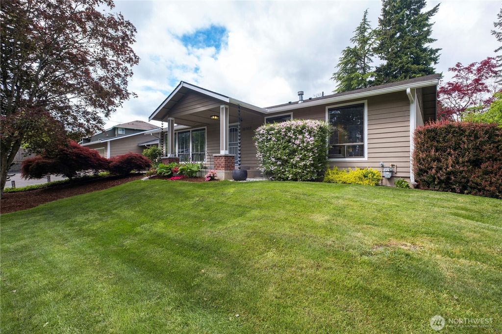 21906 Old Poplar Way, Brier, WA 98036