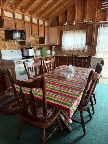 285 Ayoho Road, Coventry, RI 02816