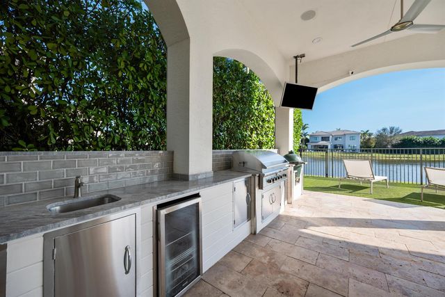17567 Cadena Drive, Boca Raton, FL 33496