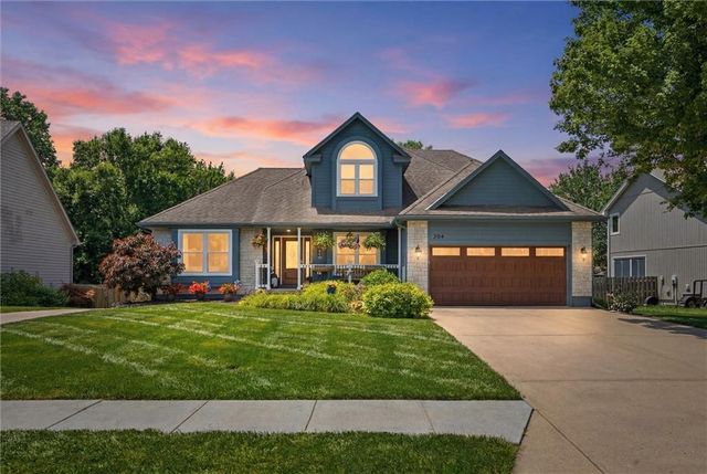 204 N WALKER Drive, Raymore, MO 64083