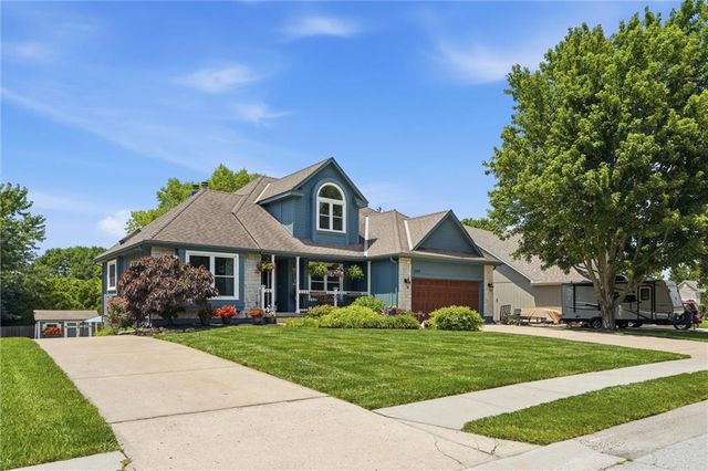 204 N WALKER Drive, Raymore, MO 64083