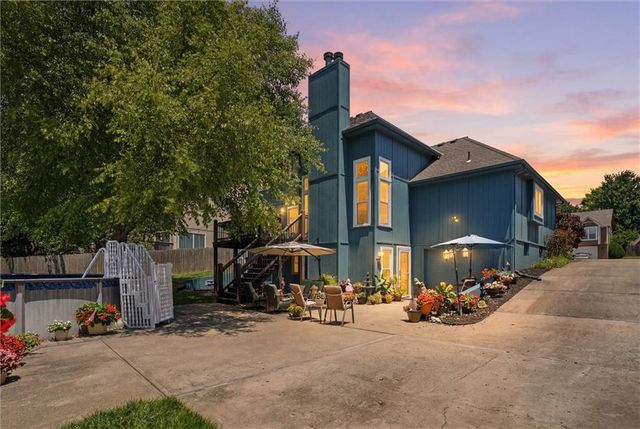 204 N WALKER Drive, Raymore, MO 64083