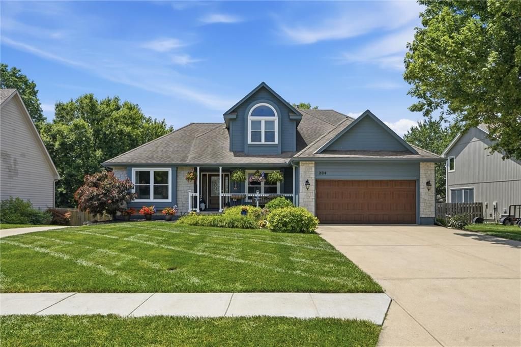204 N WALKER Drive, Raymore, MO 64083