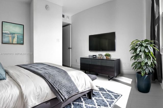 5600 Collins Ave 15B, Miami Beach, FL 33140