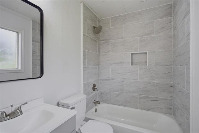 325 Noma, Westlake, LA 70669