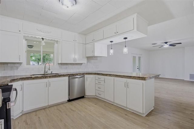 325 Noma, Westlake, LA 70669