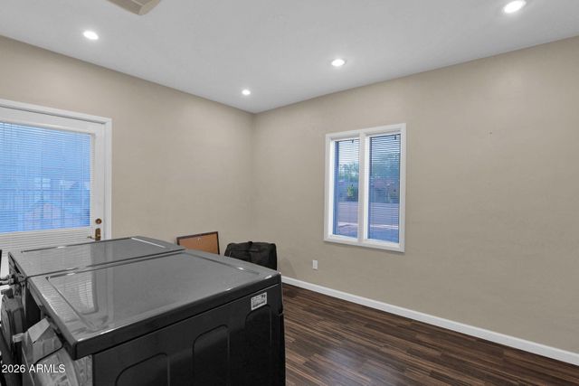 1111 W MCDOWELL Road, Phoenix, AZ 85007
