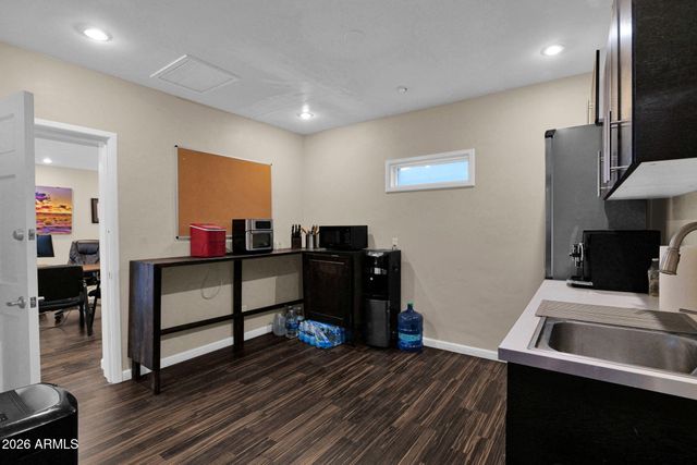 1111 W MCDOWELL Road, Phoenix, AZ 85007