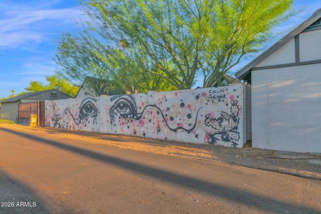 1111 W MCDOWELL Road, Phoenix, AZ 85007
