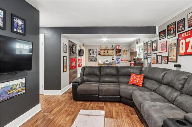 10022 Antioch Road, Overland Park, KS 66212
