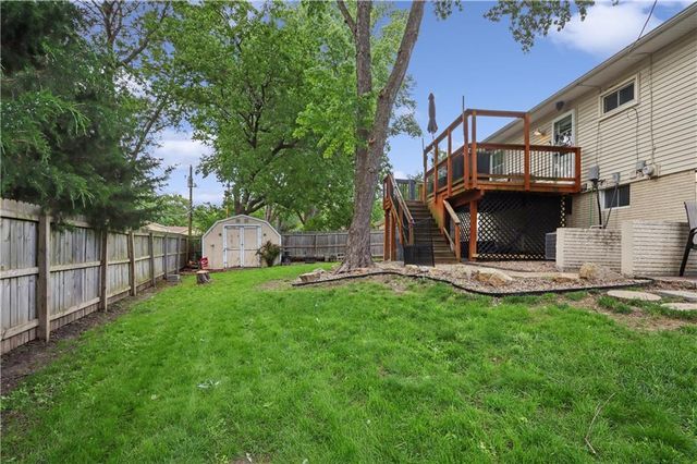 10022 Antioch Road, Overland Park, KS 66212