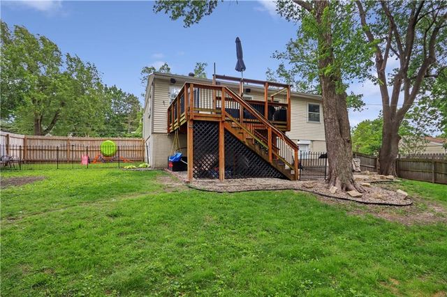 10022 Antioch Road, Overland Park, KS 66212