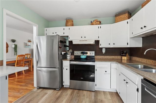 10022 Antioch Road, Overland Park, KS 66212