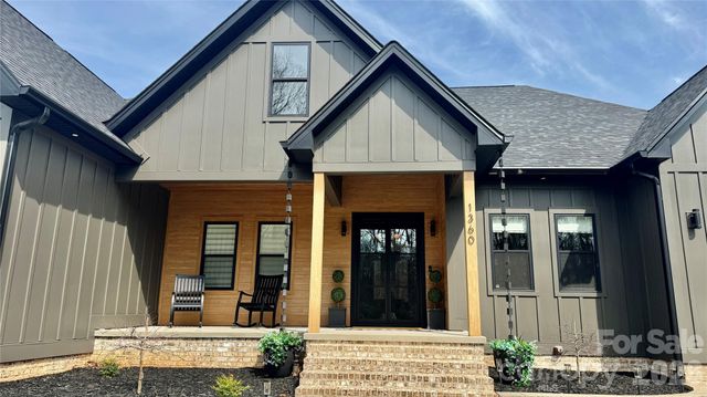 1360 Sain Road, Hickory, NC 28602