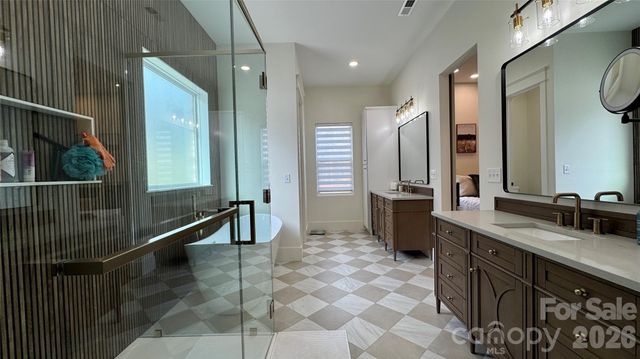 1360 Sain Road, Hickory, NC 28602