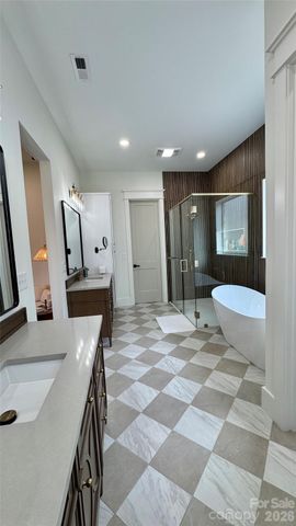 1360 Sain Road, Hickory, NC 28602