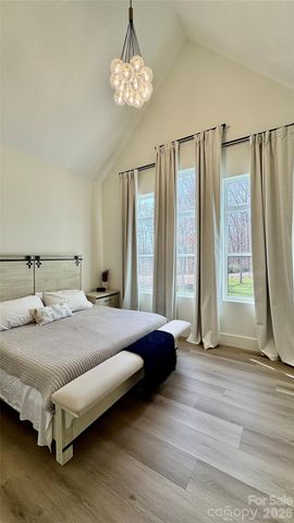 1360 Sain Road, Hickory, NC 28602