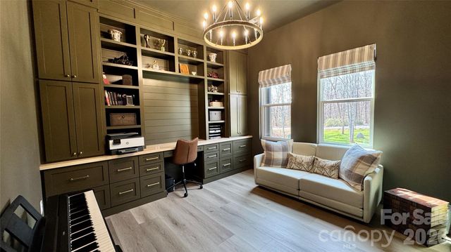 1360 Sain Road, Hickory, NC 28602