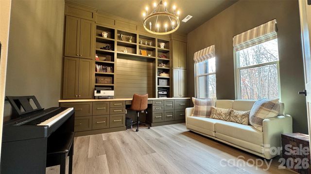 1360 Sain Road, Hickory, NC 28602