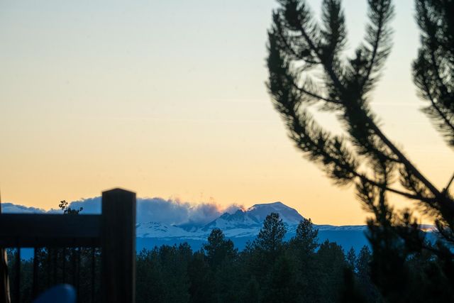 22041 Banff Drive, Bend, OR 97702