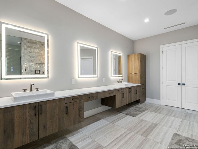 7 Davenport Lane, San Antonio, TX 78257