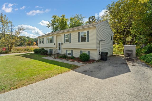 12 Pearl St, Auburn, MA 01501