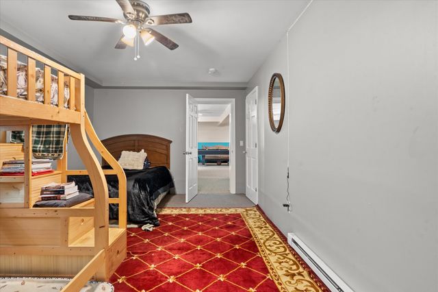 12 Pearl St, Auburn, MA 01501