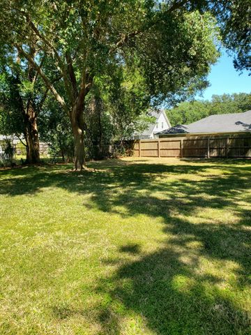 13 SE Pryor Road, Fort Walton Beach, FL 32548