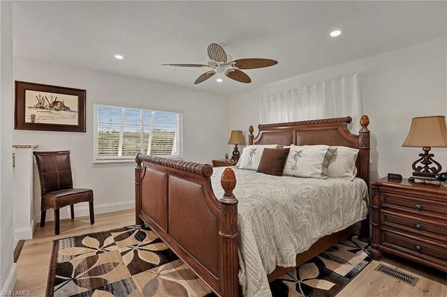 17850 Peppard DR, Fort Myers Beach, FL 33931