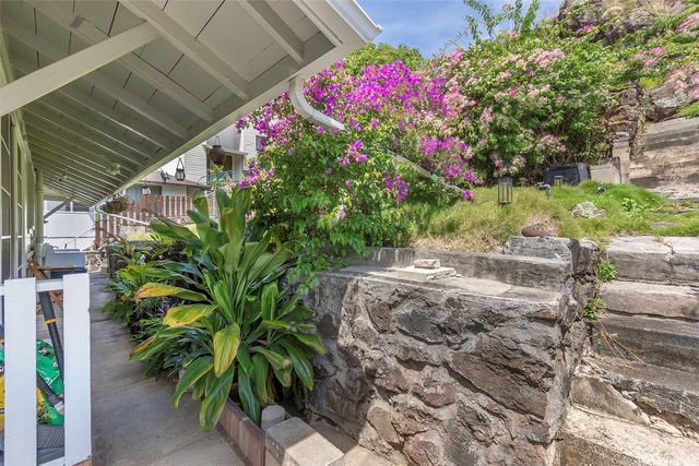 3251 Palolo Terrace Place, Honolulu, HI 96816