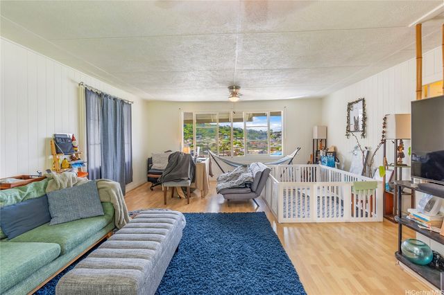 3251 Palolo Terrace Place, Honolulu, HI 96816
