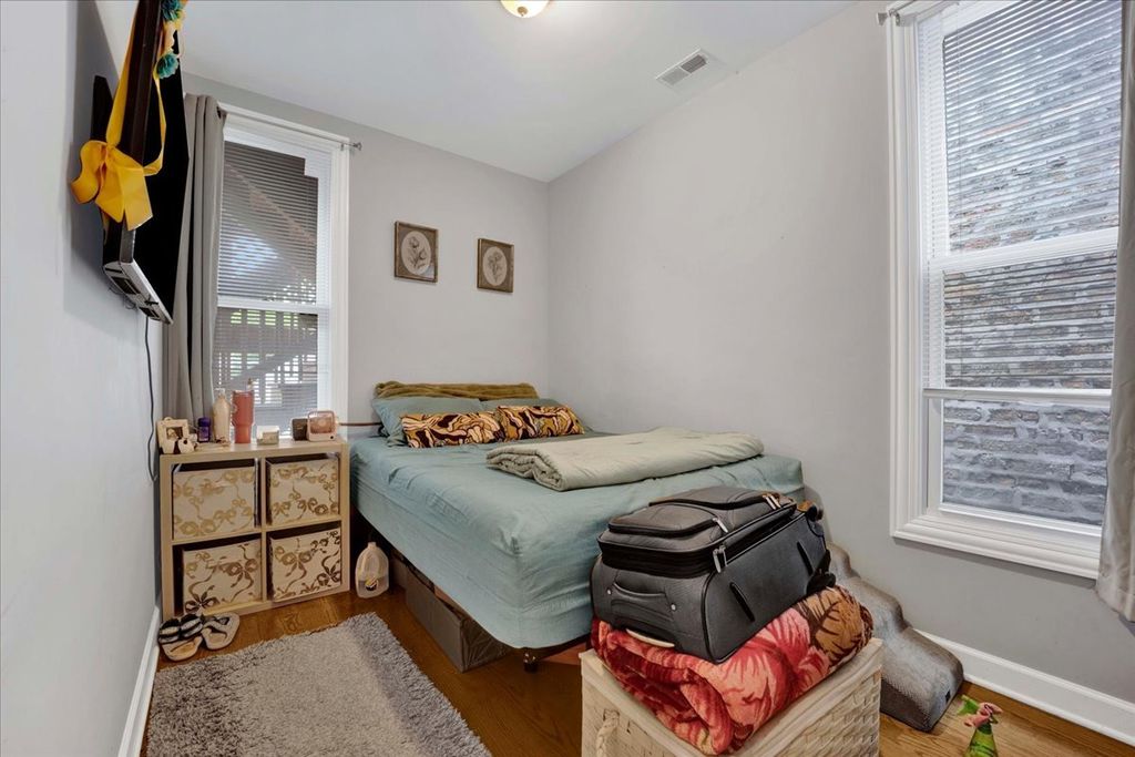Image 31 of property listing at 1821 N Tripp Avenue, Chicago, IL 60639