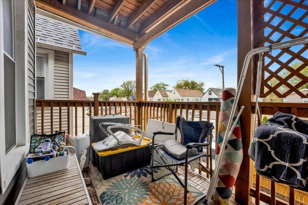 Image 34 of property listing at 1821 N Tripp Avenue, Chicago, IL 60639