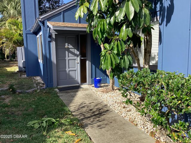 216 Pine Cone Trail, Ormond Beach, FL 32174