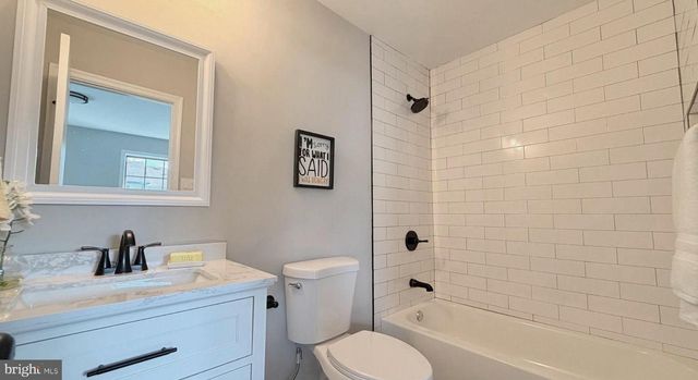 5 BORDENSHIRE DR, Bordentown, NJ 08505