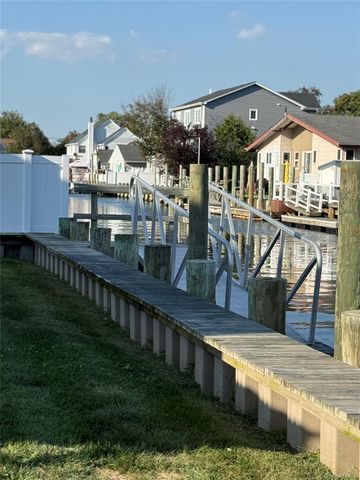 55 Lester Avenue, Freeport, NY 11520