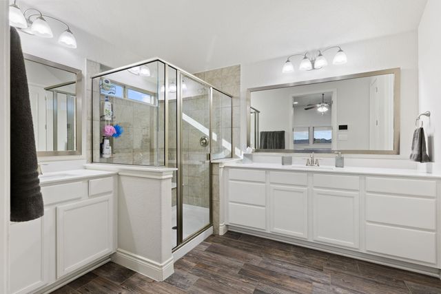 321 Lightcliff ST, Hutto, TX 78634