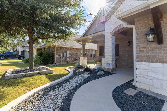 321 Lightcliff ST, Hutto, TX 78634