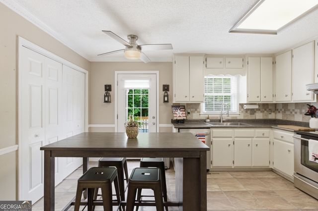 129 Foxdale Court, Toccoa, GA 30577
